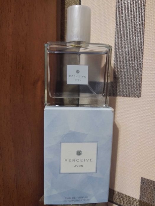 Чудовий стійкий жіночий  аромат Avon Perceive
