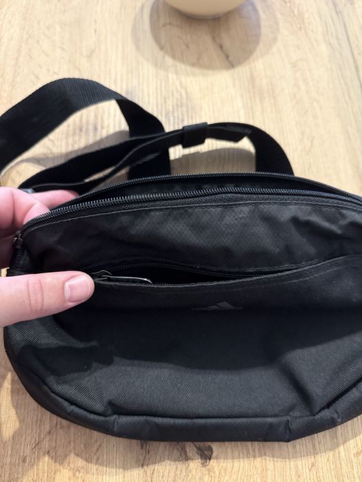 Nerka Adidas duża w świetnym stanie.