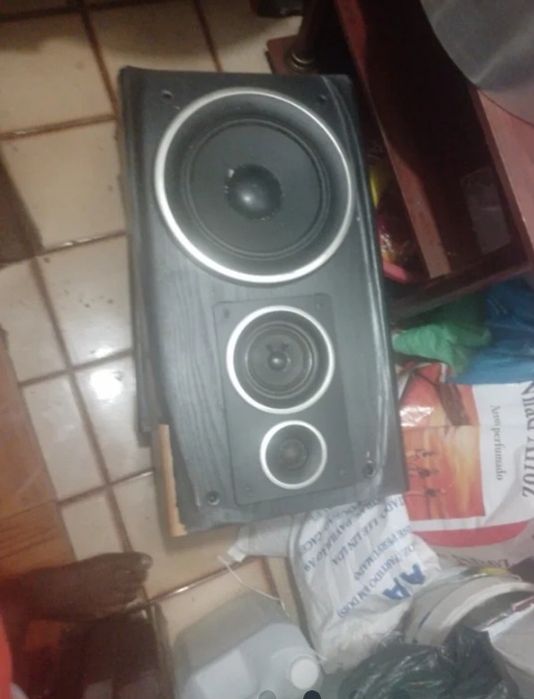 Radio sony e 2 colunas