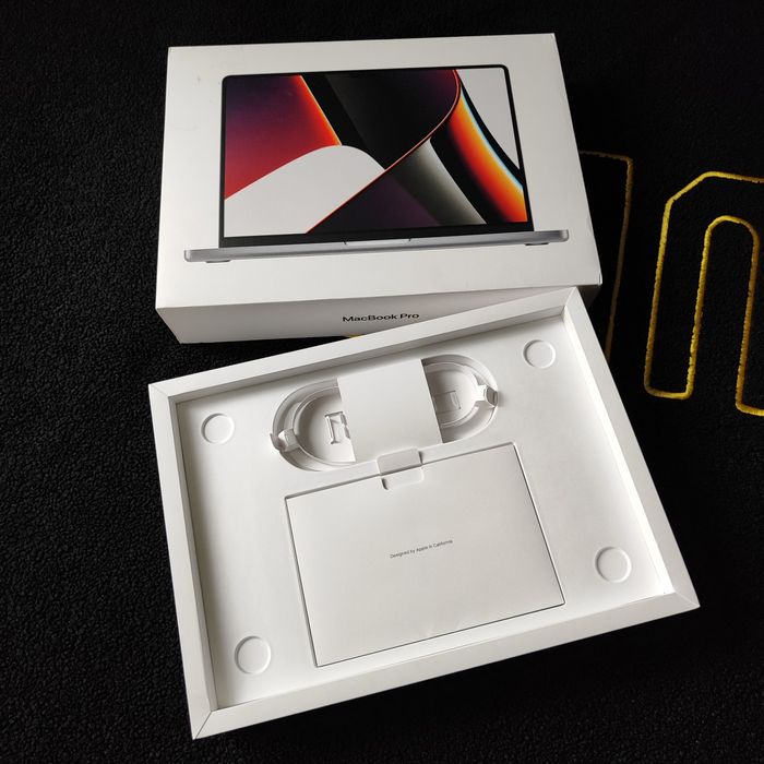 Apple MacBook Pro 14" (2021 та 2024)