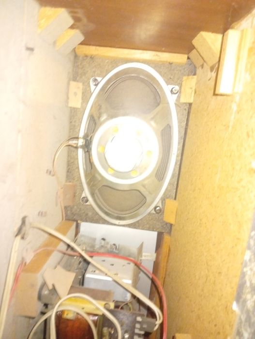 Móvel Grunding Leitor de Discos Vinis e Colunas