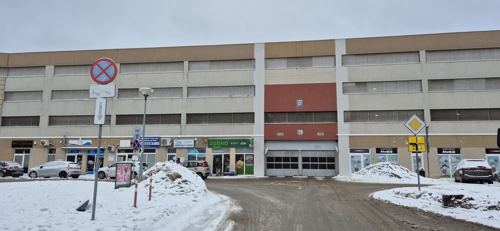 Garaż super lokalizacja duże miejsce, winda, monitoring.