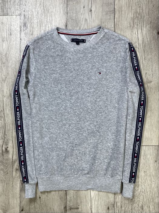 Tommy Hilfiger кофта свитшот S размер с лампасами серая