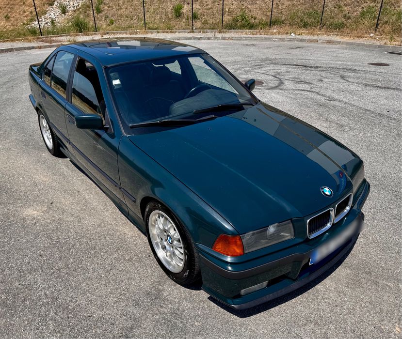 BMW E36 Sedan 30i