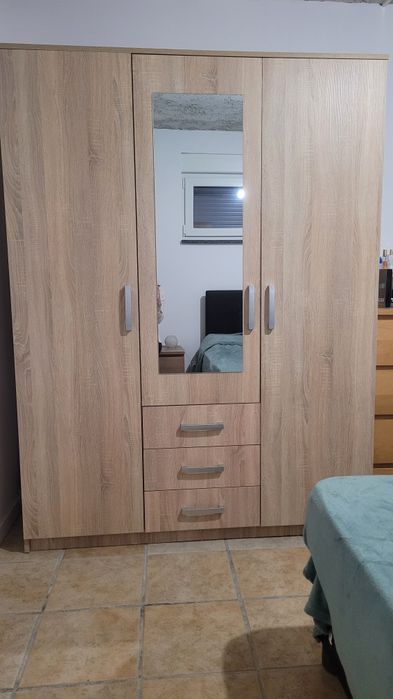 Vendo Roupeiro Semi novo