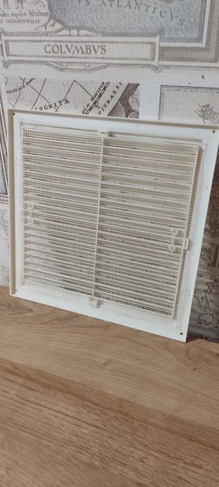 Вентиляційна решітка ґратка