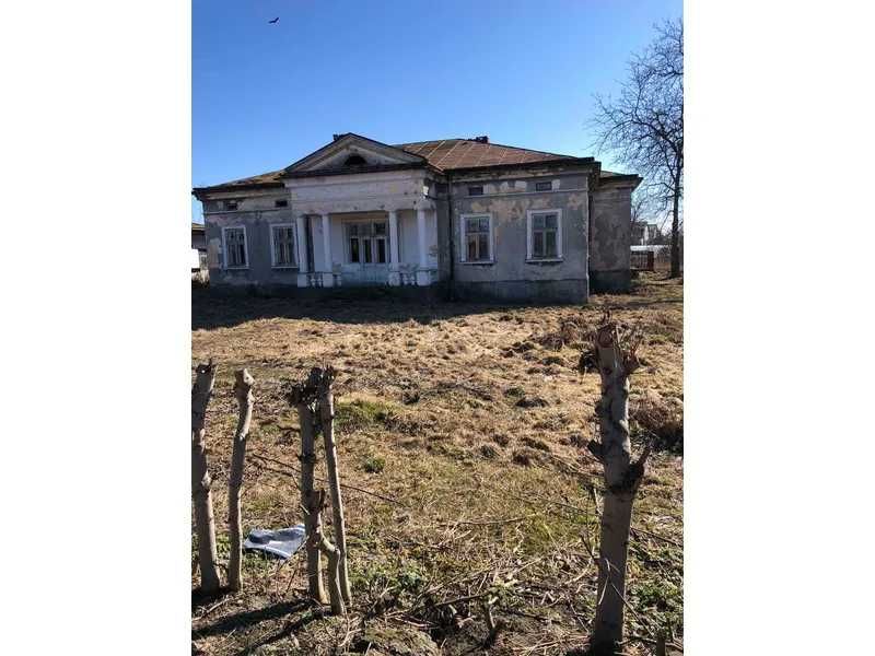 ПРОДАЖ - Нежитлова будівля, загальною площею 279,3 кв.м. місто Радехів