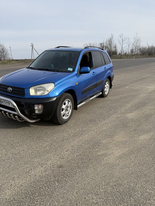 TOYOTA RAV4. 2000г