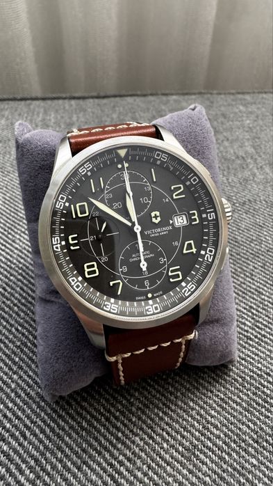 Zegarek Victorinox Airboss 241620.