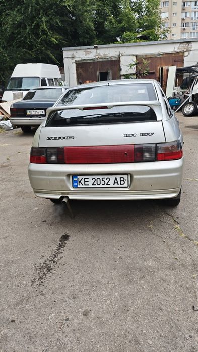 Продам авто ваз-2112