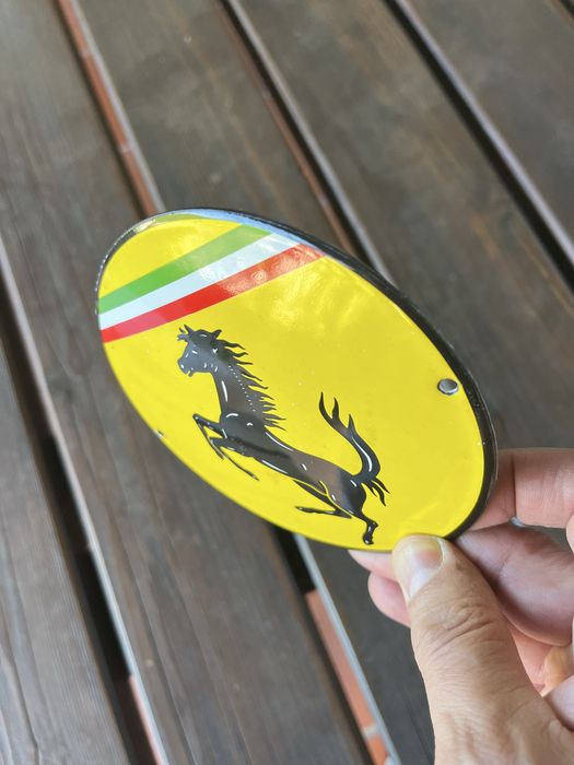 Placa metal e esmalte Ferrari 1976