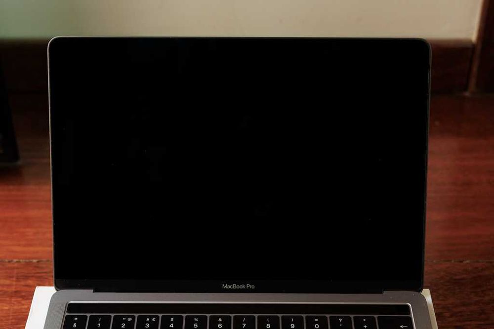 MacBook Pro 13,3” Touch Bar (2017 - A1706) - estado irrepreensivel