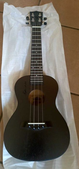 Укулеле Концерт Чорна нова