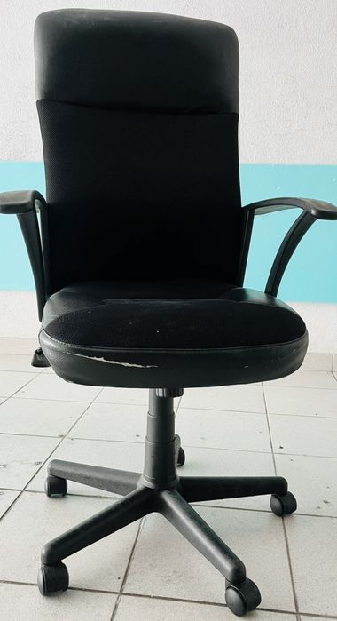 Cadeira de escritorio regulavel