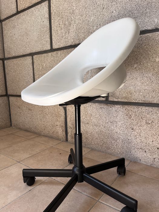 Cadeira LOBERGET/MÅLSKÄR – IKEA | Excelente estado