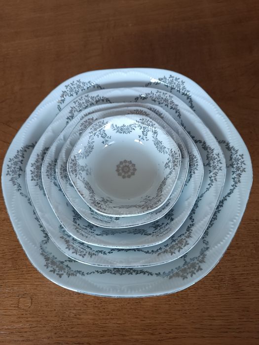 Porcelanowe srebrzone salaterki