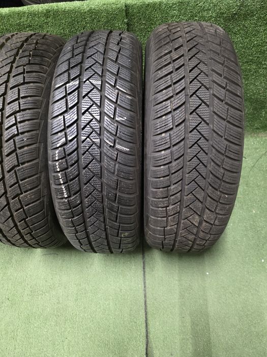 Sprzedam opony zimowe  vredestein  7mm  215/65R17