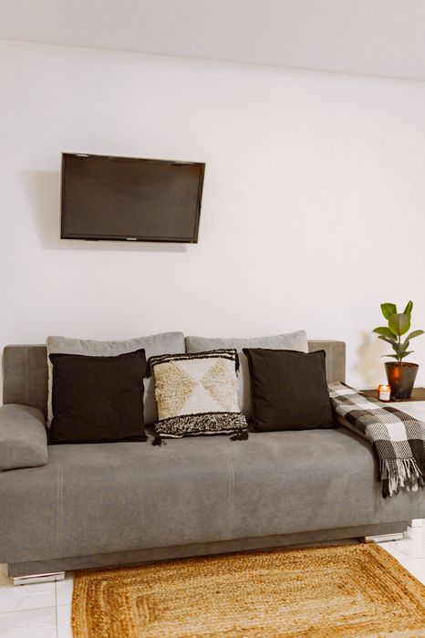 Black&White Нова стильна квартира вул.Київська новий мкрн. Подобово