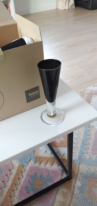 Kieliszki Home&You czarne przezroczyste smukłe