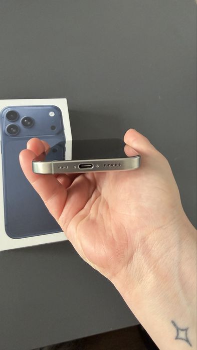 Iphone 16 pro 256 Gb Naturalny tytan, idealny stan