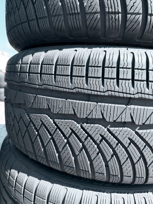 245 45 18 Michelin PA4 ZP 90% 2023 Шини Зима
