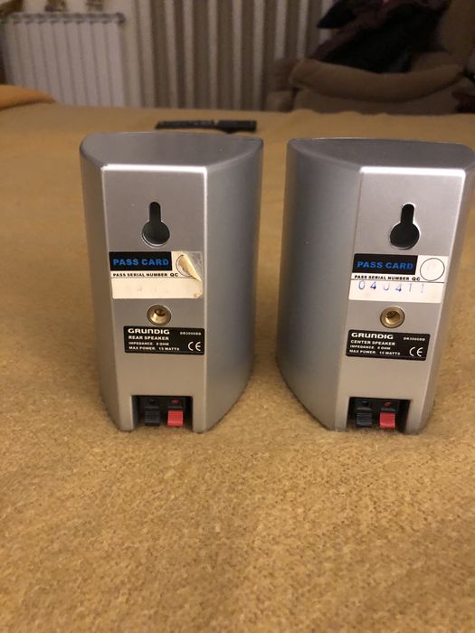 Colunas grundig 15 watts