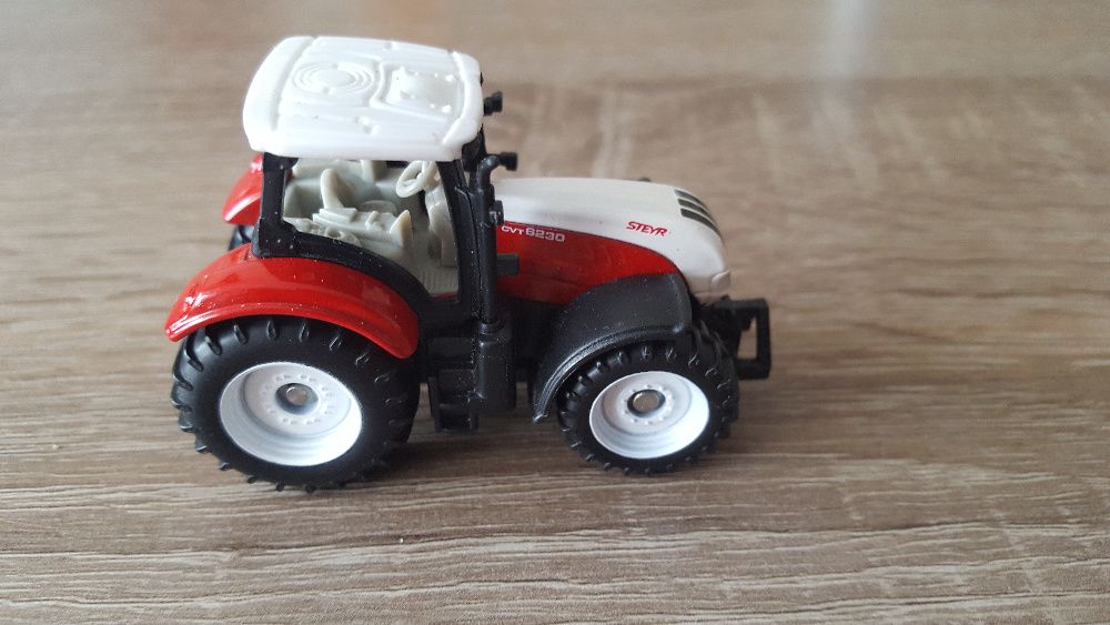 Samochód straży pożarnej firmy SIKU