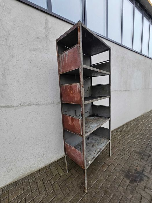 Sprzedam regały metalowe warsztatowe