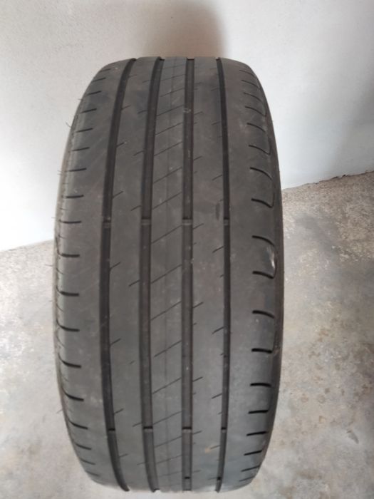 Vendo pneu Goodyear 205x55x16
