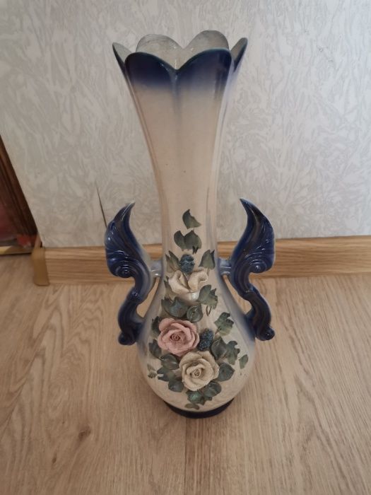 Ваза настольная, декоративная