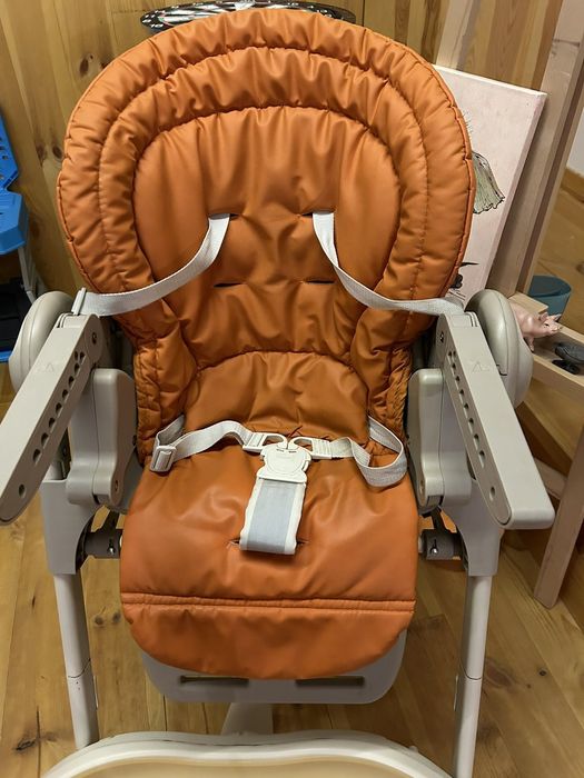 Продам бу кресло Chicco