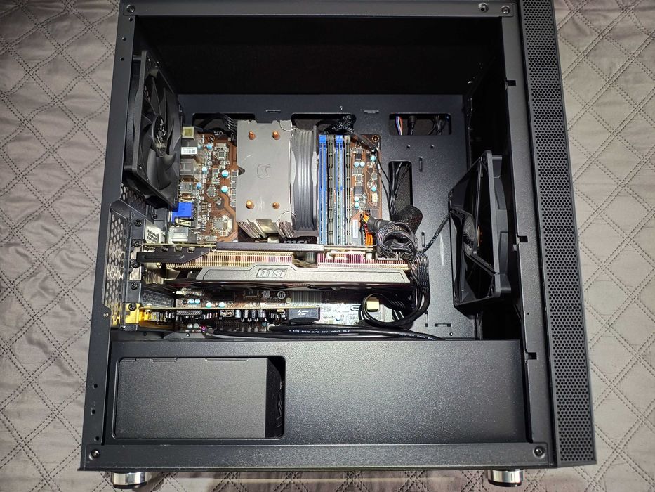 Komputer stacjonarny bez dysku - i5 4590s, R9 290 MSI, 16 GB DDR 3 RAM, X-FI Platinum Champion Series, XFX 550 Wat