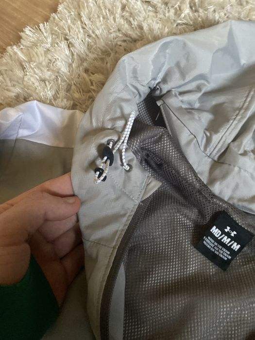 Kurtka przeciwdeszowa Under Armour Nowa