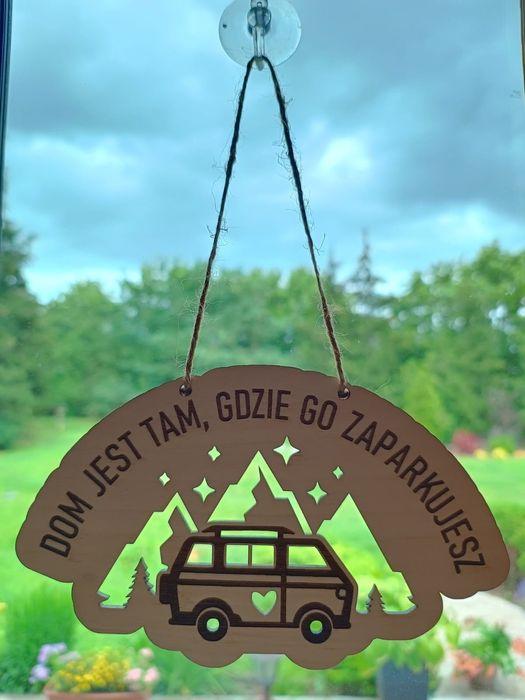 Kamper ze sklejki zawieszka na prezent ozdoba