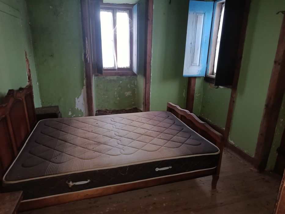 Quinta com moradia para recuperar