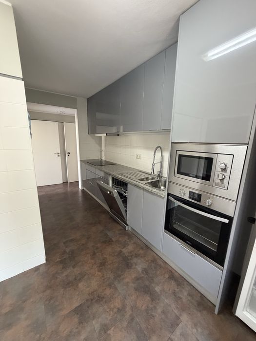 Moradia de sonho T2 + espaço multi usos + sótão!