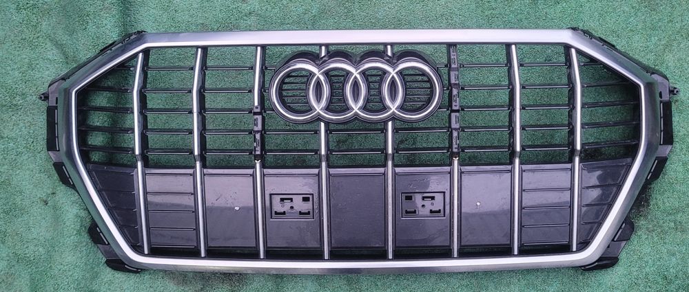 Grelha Pára-choques frontal Audi Q3 S LINE