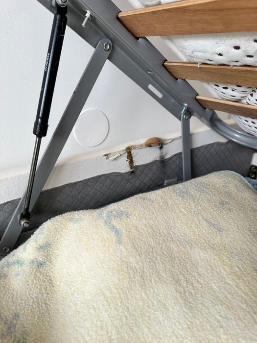 Cama de Solteiro com Arrumação + Colchão