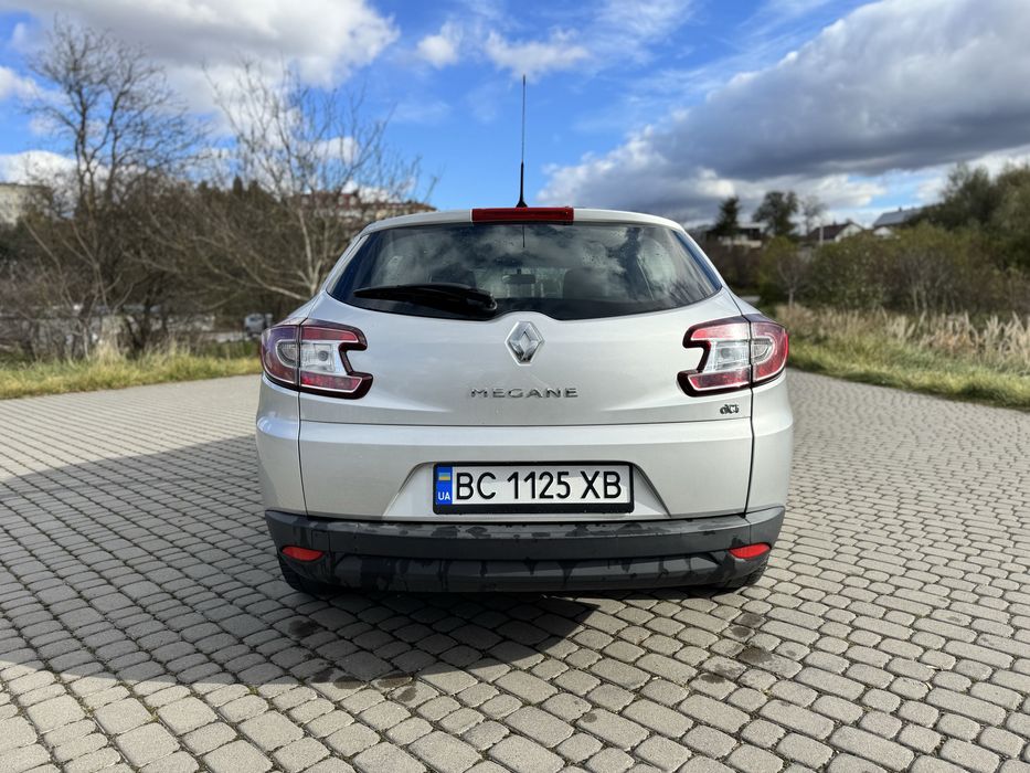Оренда комфортного авто Renault Megane 2014 рестайл Львів