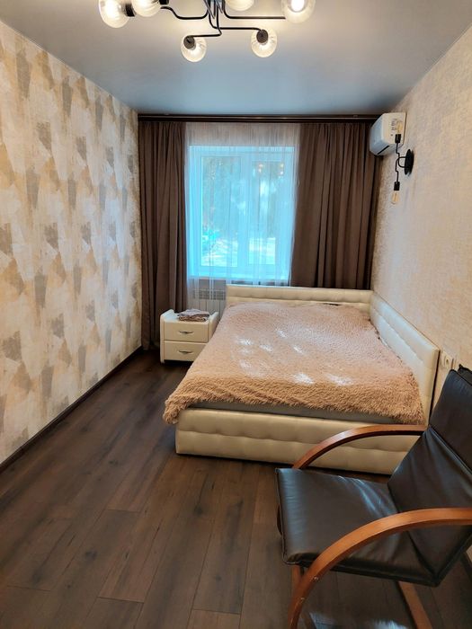 2 к квартира .  Дві окремі кімнати.Центр. Міська лікарня .ПогранАкадем