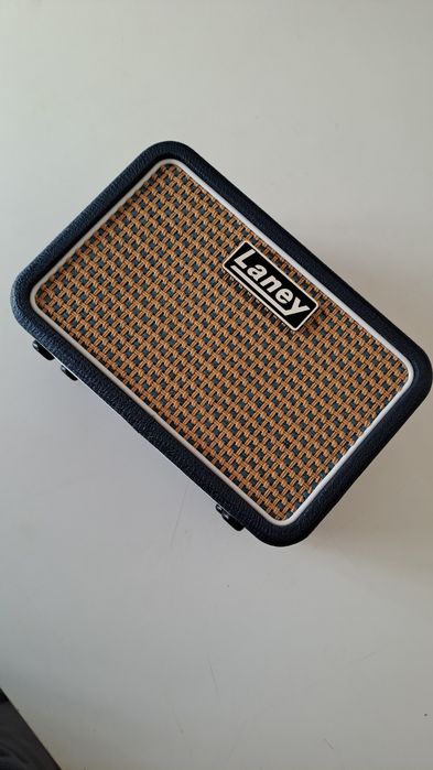 Amplificador Laney St Lion pilhas