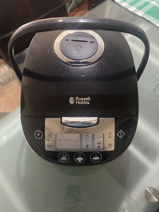 Robô de cozinha marca Russell Hobbs, novo