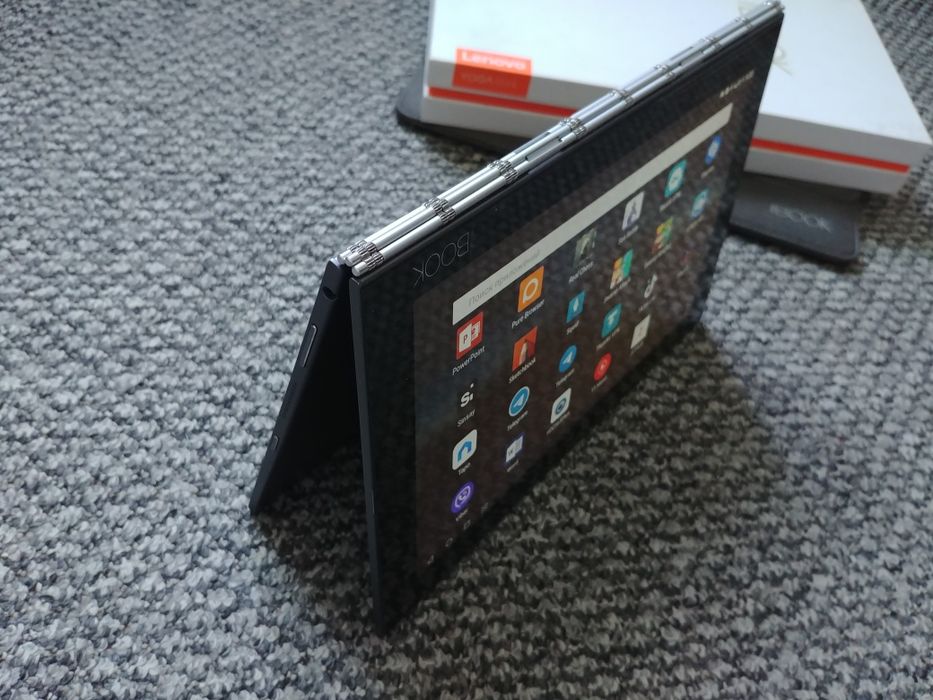 Дорогой шикарный Lenovo YOGA BOOK планшет ноутбук можно на подарок