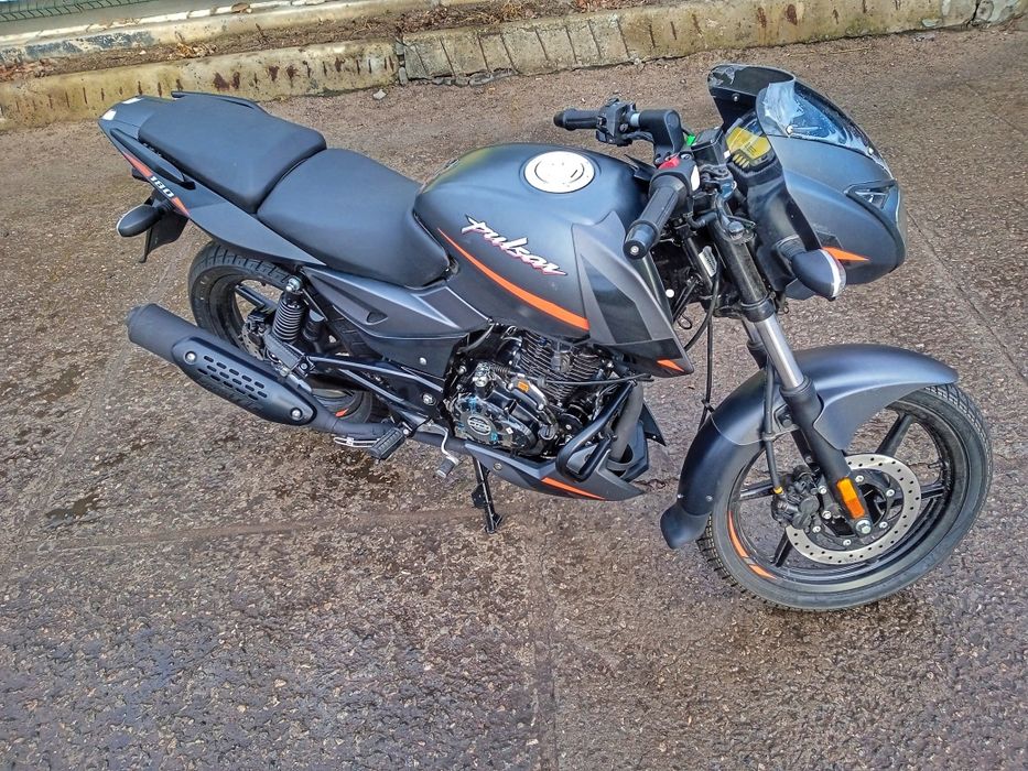 Мотоцикл Bajaj Pulsar 180 DTSi