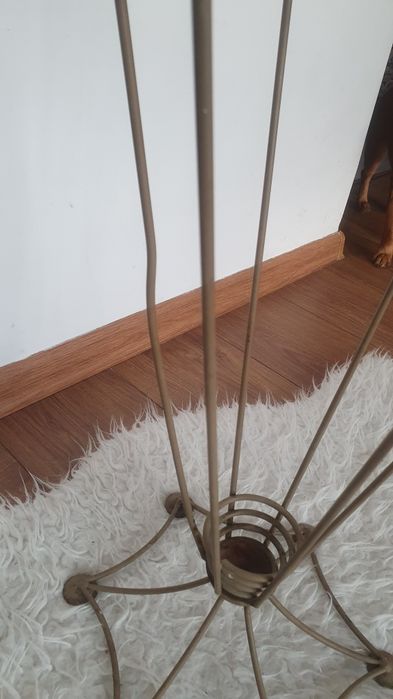 Parasolnik metalowy, pojemnik na parasole ażurowy design