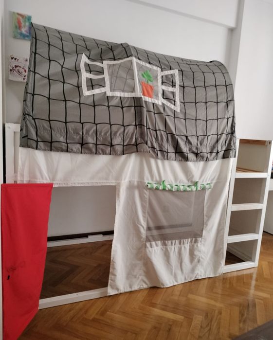 Beliche IKEA com cobertura tema casa