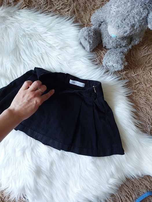 Дитяча чорна спідниця Zara. 122р