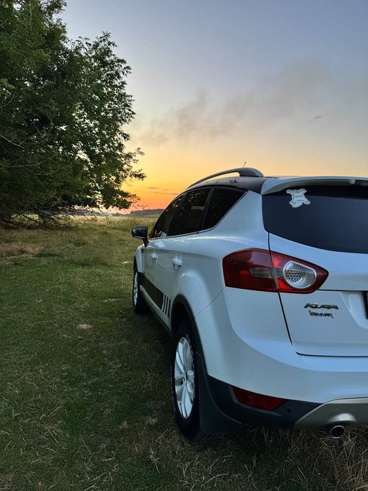 Ford Kuga 2.5 Turbo AWD 2010 год  Газ/бензин