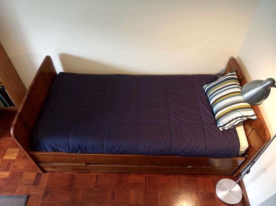 Double single bed made of solid wood64575355287938121