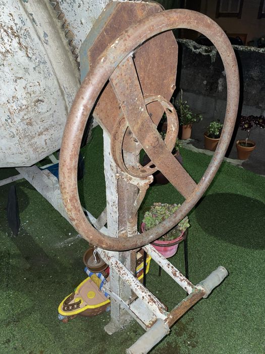 Betoneira 250 Lt Usada